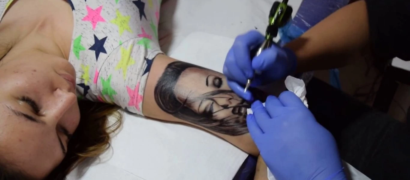 Τατουάζ: Τα σημάδια ότι τα μελάνια που «έγραψαν» το σώμα σας είναι κακής ποιότητας – Τι πρέπει να ξέρετε